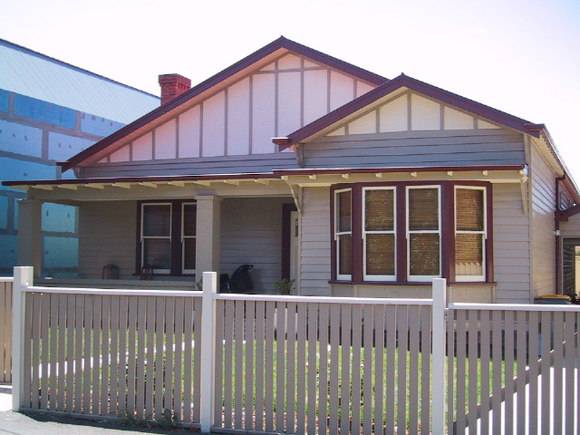 5 Errard Street South
