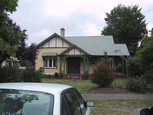 8 Errard Street South