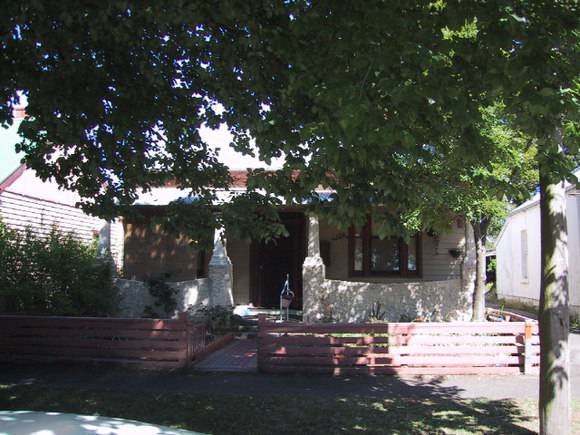 124 Raglan Street South
