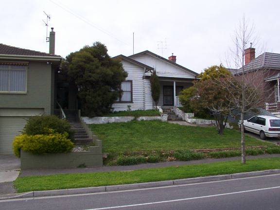 81 Peel Street South