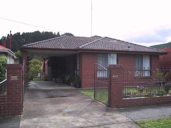 187 Humffray Street North