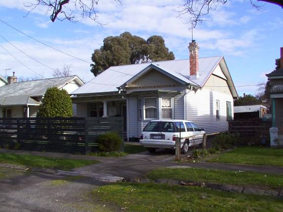 206 Gladstone Street