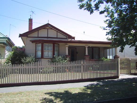 420 Raglan Street South