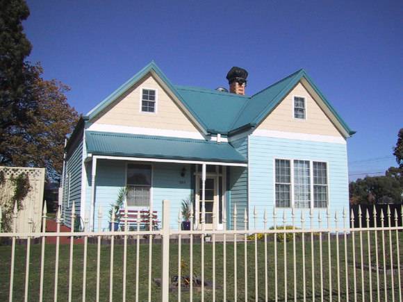 264 Humffray Street North