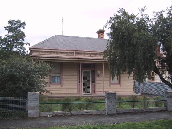 171 Humffray Street North