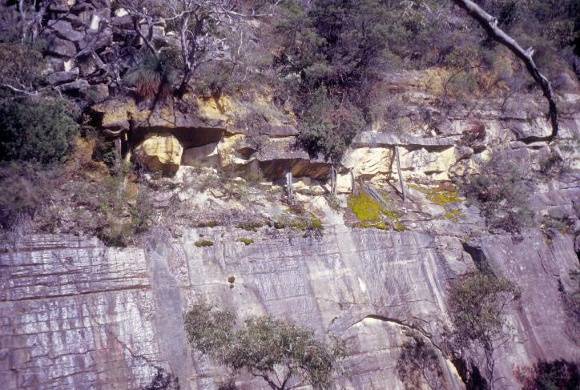 h01556 heatherlie quarry grampians national park halls gapp timber supports she project 2004