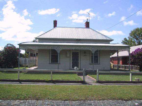 405 Talbot Street South