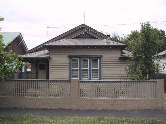 203 Drummond Street South