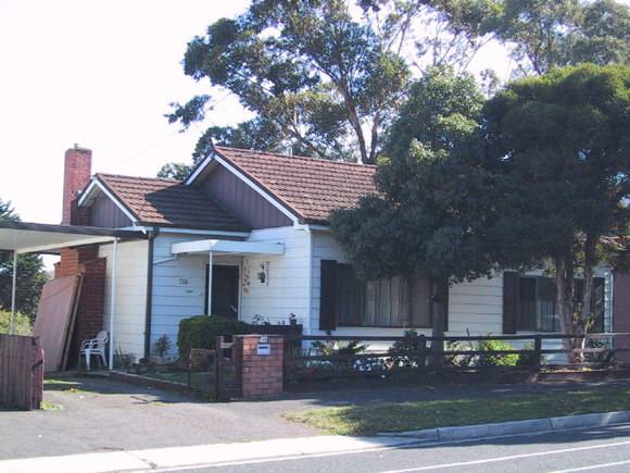 417 Peel Street North