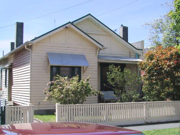 706 Eyre Street