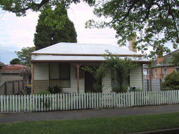 24 Talbot Street South