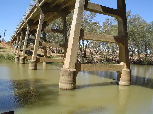 h01986 janevale bridge over loddon river laanecoorie base she project 2004