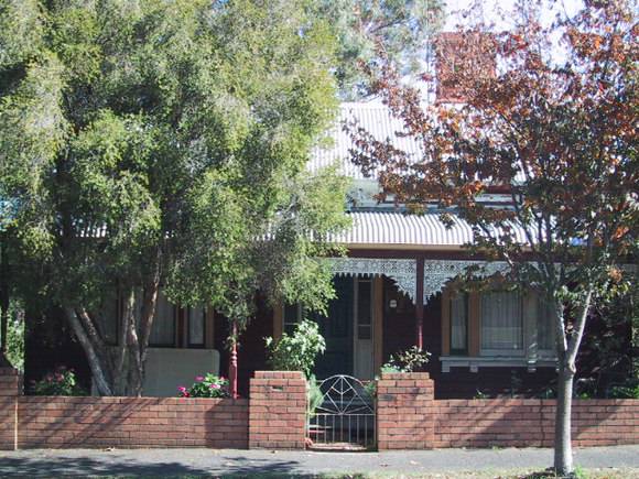 419 Peel Street North