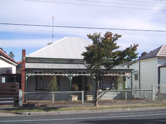 307 Peel Street North