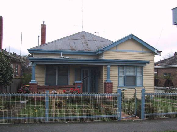 265 Humffray Street North