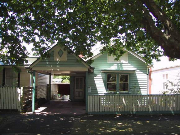 307 Errard Street South