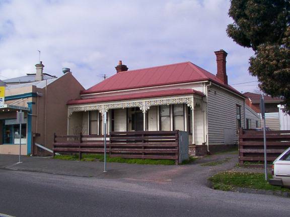 503 Humffray Street South
