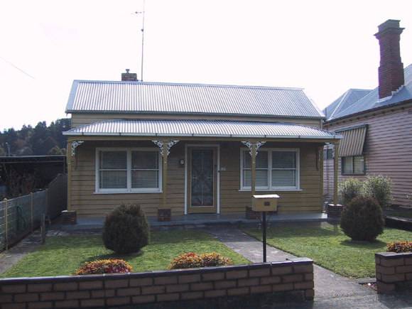 127 Scott Parade