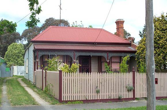 510 Armstrong Street North