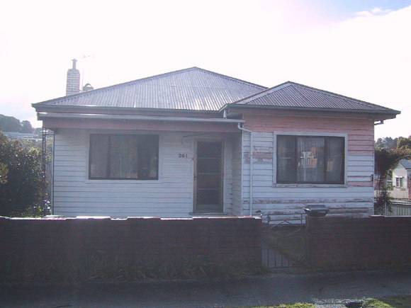 261 Humffray Street North