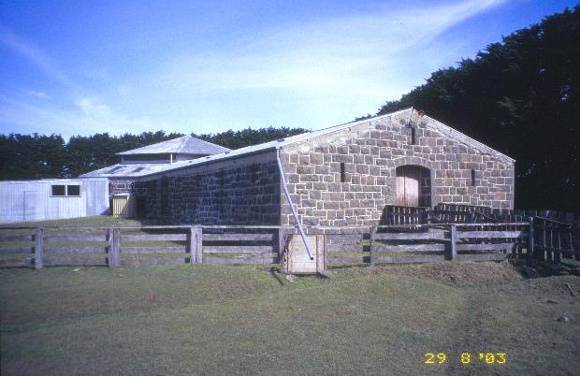 h00324 kolor woolshed penshurst warrnambool road penshurst exterior entrance she project 2003