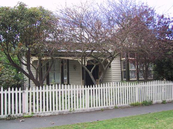 5 Pleasant Street South