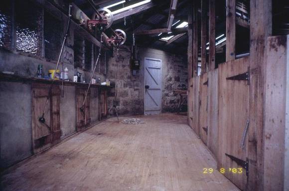 h00324 kolor woolshed penshurst warrnambool road penshurst interior view she project 2003