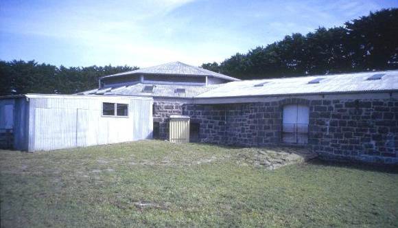 h00324 kolor woolshed penshurst warrnambool road penshurst view back she project 2003