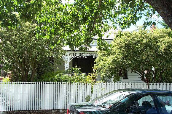 616 Lydiard Street North