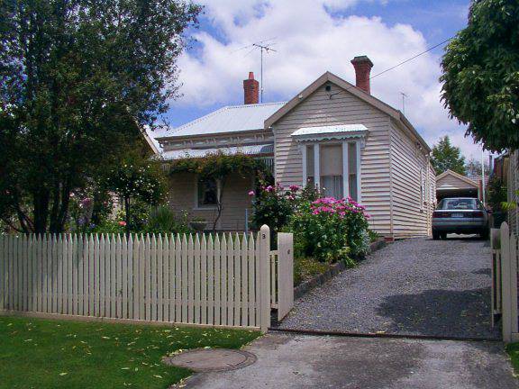 03- 1 Service Street
