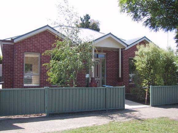 203 Ascot Street South