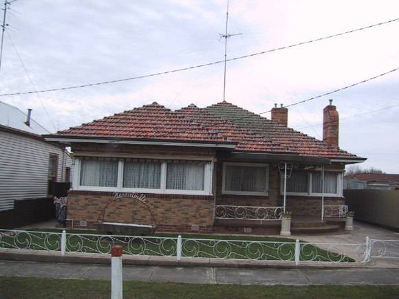 7 Surrey Street