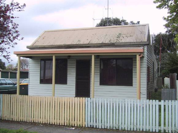 2 Surrey Street