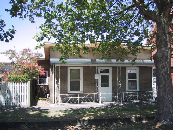327 Errard Street South