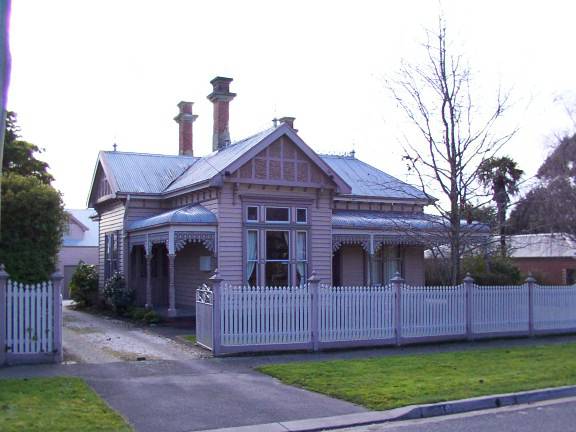 10 Peake Street
