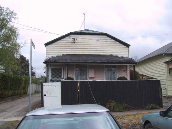 406 Ripon Street South