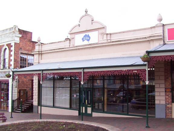 15 Victoria Street