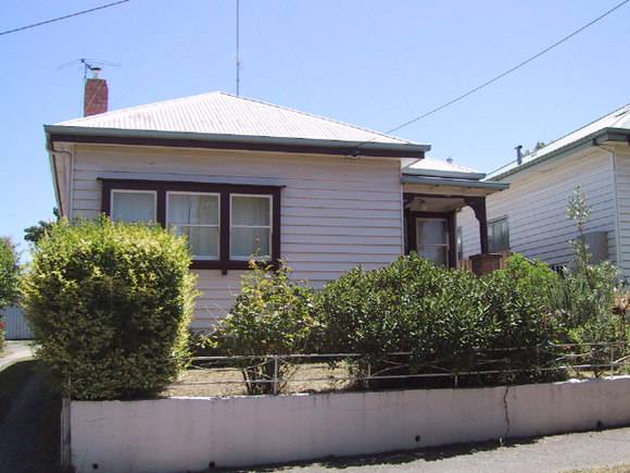 408 Raglan Street South