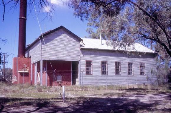 h00549 lock nine pumping station cullulleraine front riverside she project 2004