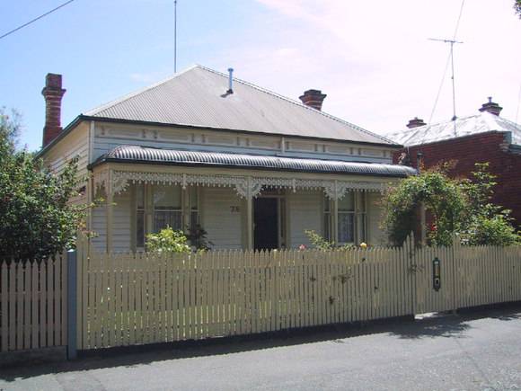 7 Ascot Street South