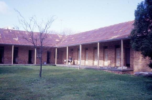 h00350 london tavern camp street beechworth rear 