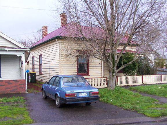 302 Humffray Street South