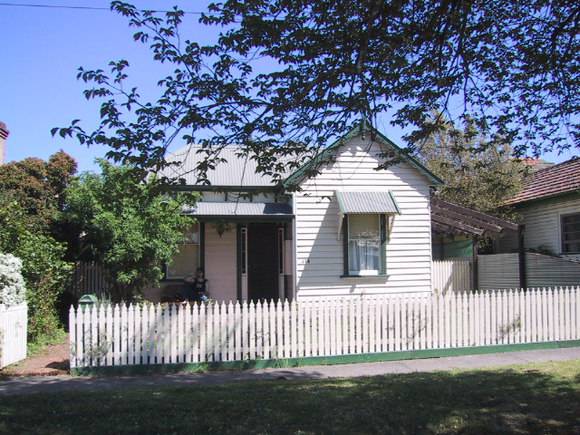 414 Talbot Street South