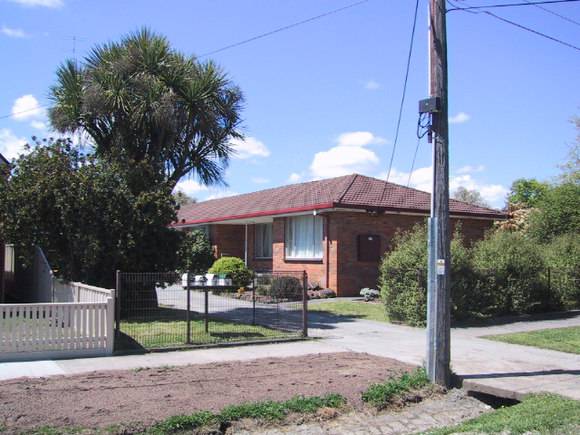 317 Ripon Street South