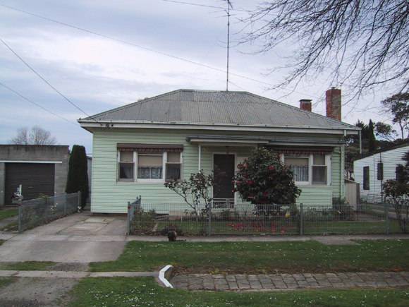 516 Ripon Street South