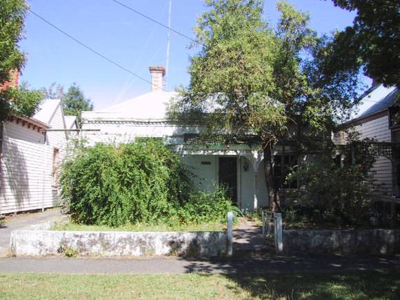122 Raglan Street South