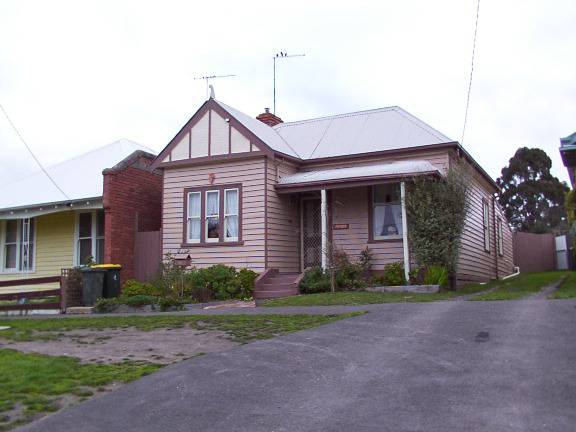 112 Gladstone Street