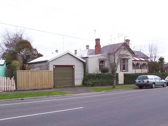 52 Peel Street South