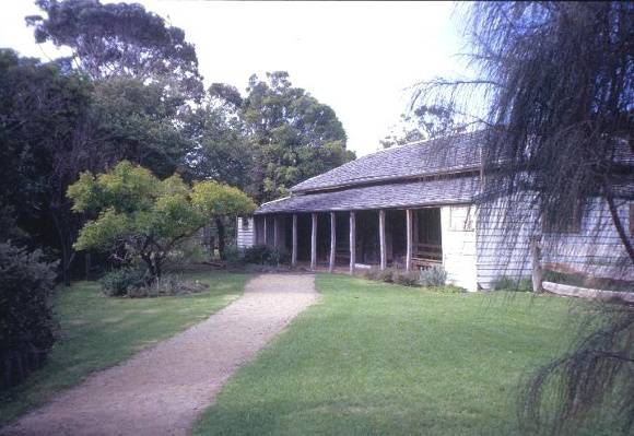 h00291 1 mcrae homestead charles and beverley road mcrae front view 