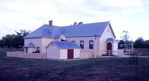 h00544 1 mechanics institute free library king and cowan street toongabbie north west view she project 2003